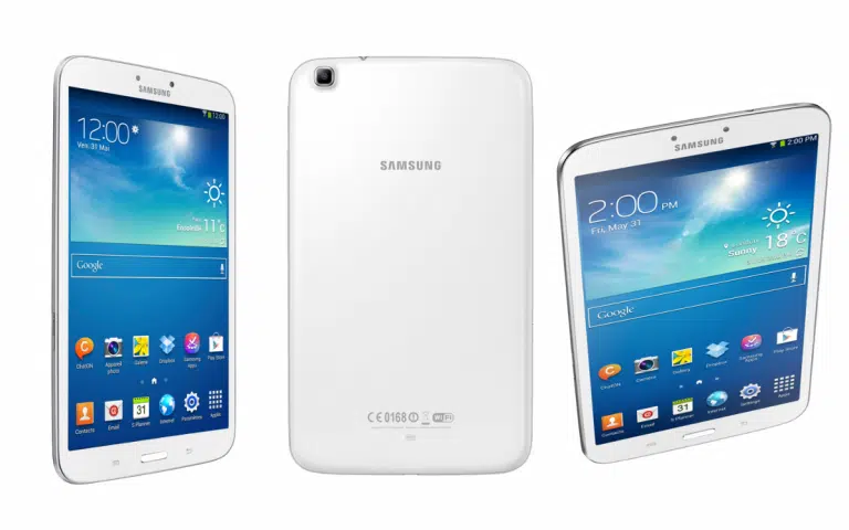 un gros plan de trois modèles différents de l'onglet galaxie samsung